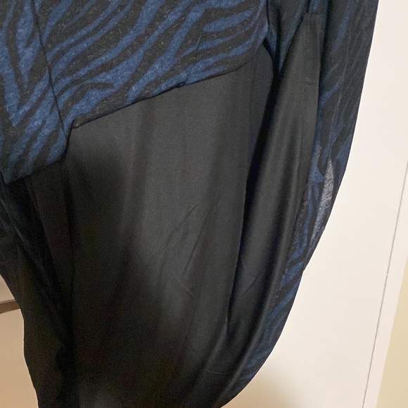 Long sleeve blue and black zebra print maxi dress 3X - Picture 9 of 9